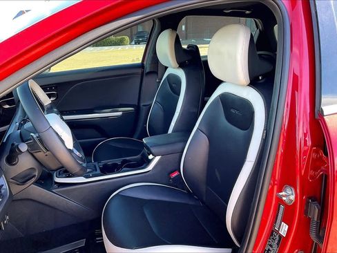 Certified 2025 Kia K4 GT-Line w/ GT-Line Premium Package image 11