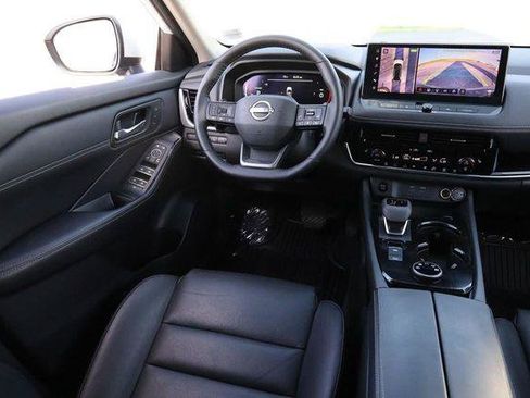 Used 2025 Nissan Rogue SL w/ Tech Package AWD/4WD image 25