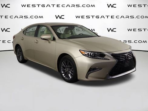 Used 2018 Lexus ES 350 w/ Navigation System Package image 45