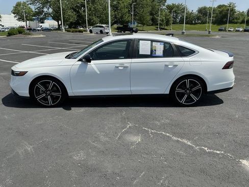 Used 2023 Honda Accord Sport image 9