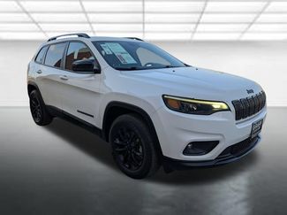 Used 2022 Jeep Cherokee Latitude Plus AWD/4WD video 1