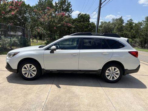 Used 2019 Subaru Outback 2.5i Premium w/ Popular Package #2 image 6