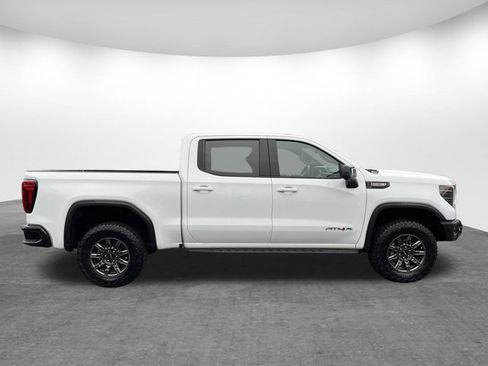 Used 2024 GMC Sierra 1500 AT4X image 8