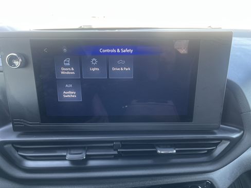 Used 2025 Chevrolet Silverado EV W/T image 28