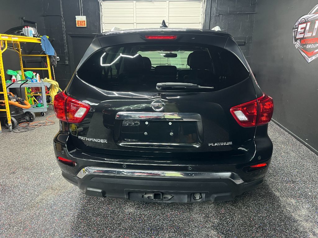 Used 2020 Nissan Pathfinder Platinum FWD image 4