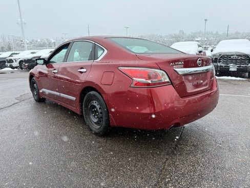 Used 2015 Nissan Altima 2.5 S w/ Power Driver Seat Package FWD image 3
