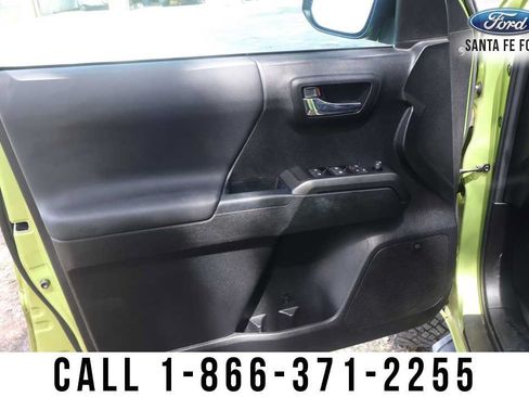 Used 2022 Toyota Tacoma TRD Pro AWD/4WD image 10