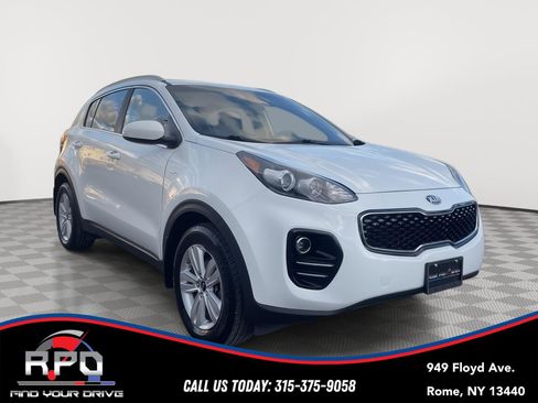 Used 2018 Kia Sportage LX w/ LX Popular Package image 6