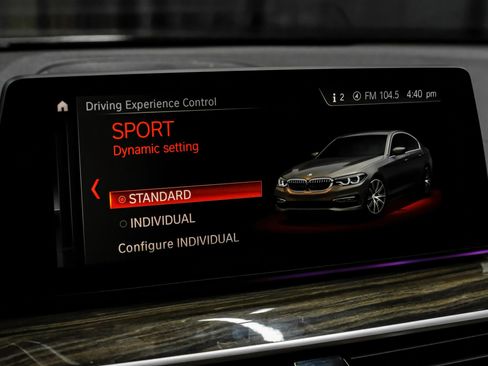 Used 2017 BMW 530i w/ Premium Package RWD image 37