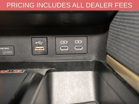 Used 2025 Toyota Camry SE FWD image 14