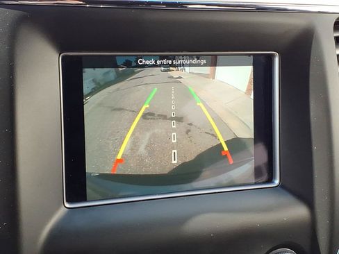 Used 2020 Jeep Grand Cherokee Laredo w/ Security & Convenience Group AWD/4WD image 14