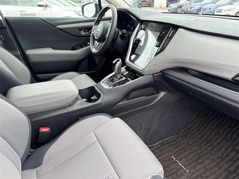Used 2025 Subaru Outback Premium image 18
