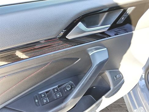 Used 2022 Volkswagen Jetta GLI Autobahn w/ GLI Black Package image 18