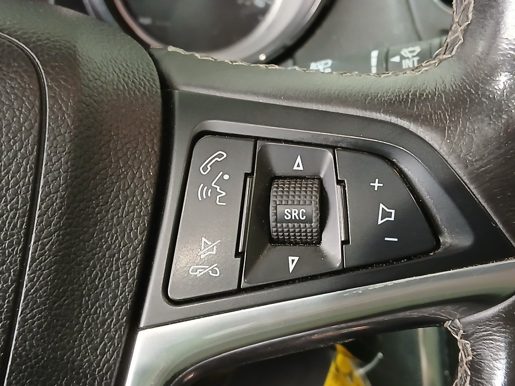 Used 2016 Buick Encore Convenience FWD image 28