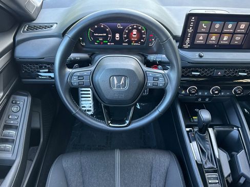 Used 2025 Honda Accord Sport image 27