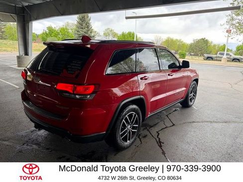 Used 2018 Jeep Grand Cherokee Trailhawk w/ Trailhawk Luxury Group AWD/4WD image 5