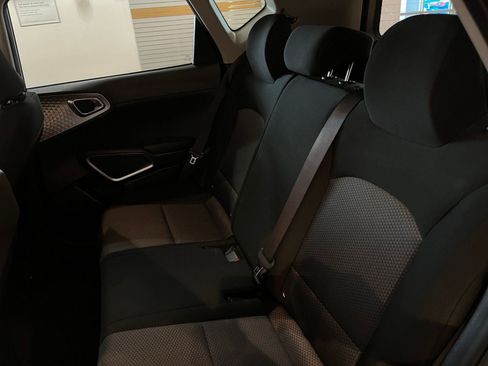 Used 2025 Kia Soul LX w/ LX Technology Package image 38