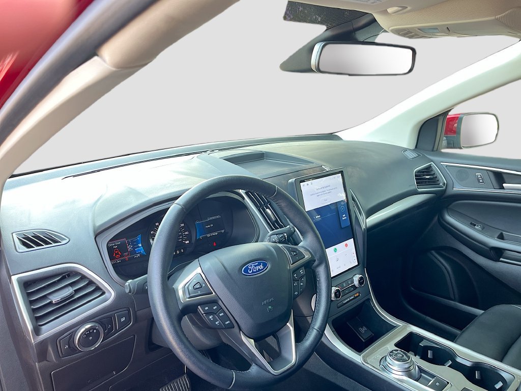 Used 2024 Ford Edge SEL AWD/4WD image 16