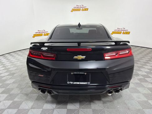 Used 2018 Chevrolet Camaro SS RWD image 4