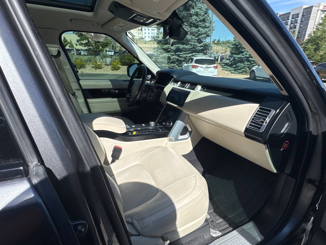 Used 2018 Land Rover Range Rover Supercharged AWD/4WD image 13