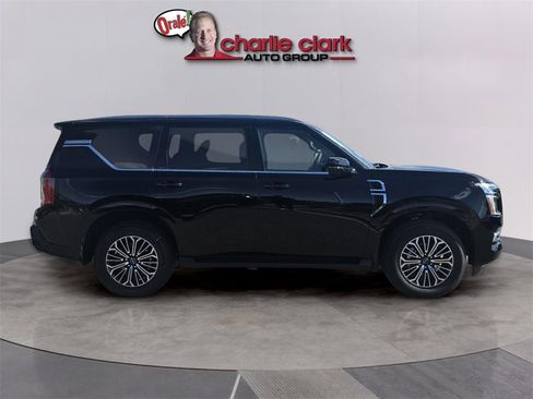New 2026 Nissan Armada SL w/ Captain's Chari Seat Package image 7