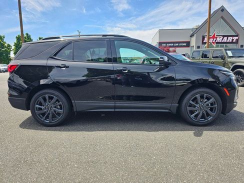 Used 2022 Chevrolet Equinox RS w/ Infotainment Package AWD/4WD image 2