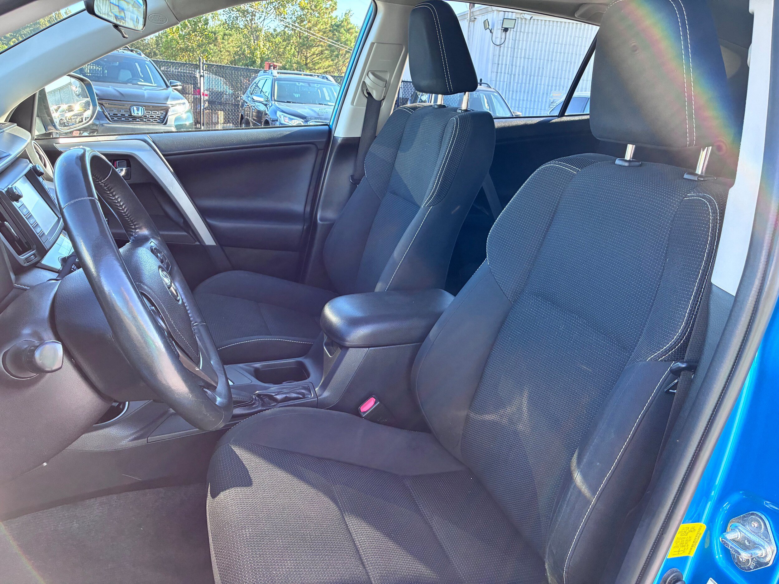Used 2016 Toyota RAV4 XLE AWD/4WD image 24