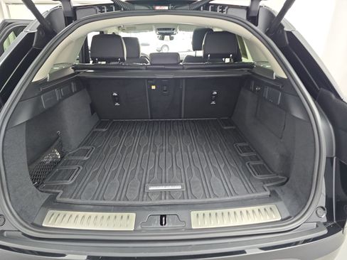 Used 2025 Land Rover Range Rover Velar Dynamic SE image 12