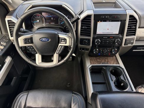 Used 2019 Ford F250 Lariat w/ Lariat Value Package AWD/4WD image 19