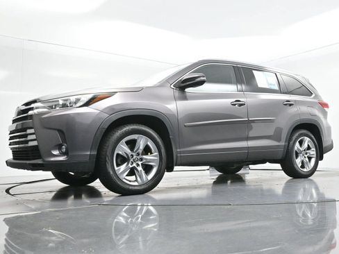 Used 2019 Toyota Highlander Limited AWD/4WD image 56