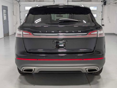 Used 2022 Lincoln Nautilus AWD w/ Premium Package image 7