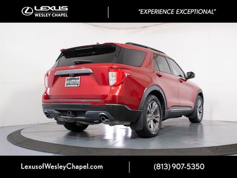 Used 2021 Ford Explorer XLT w/ Equipment Group 202A RWD image 6