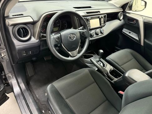 Used 2016 Toyota RAV4 LE image 19