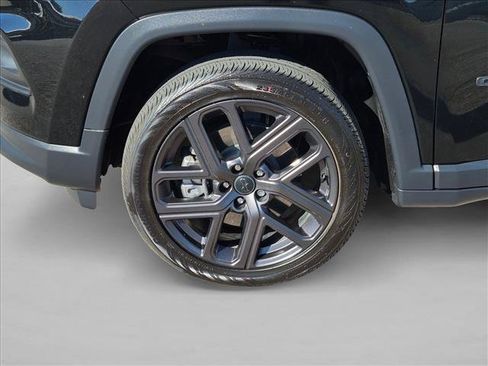 Used 2026 Jeep Compass Latitude AWD/4WD image 8