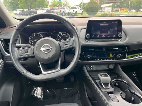 Used 2023 Nissan Rogue SL AWD/4WD image 28