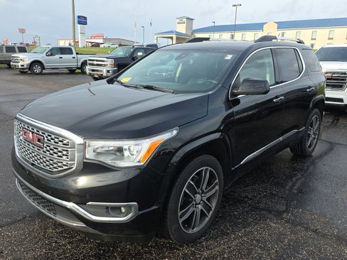 Used 2019 GMC Acadia Denali w/ Technology Package image 3