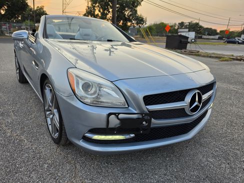 Used 2015 Mercedes-Benz SLK 250 image 26