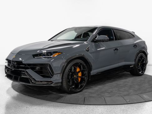 Used 2024 Lamborghini Urus Performante AWD/4WD image 2