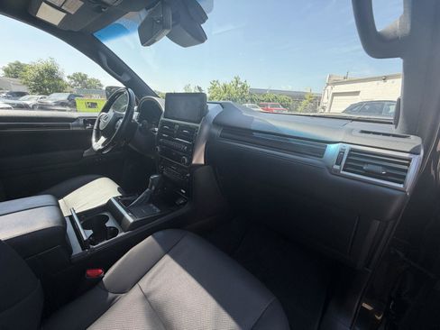 Used 2023 Lexus GX 460 Premium w/ Premium Package AWD/4WD image 36