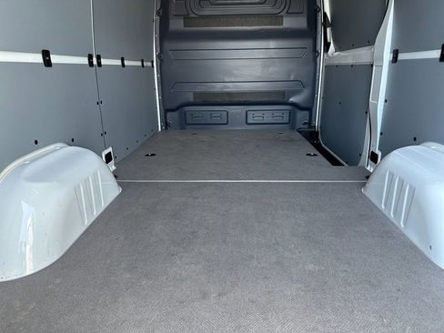 Used 2023 Mercedes-Benz Sprinter 2500 image 13