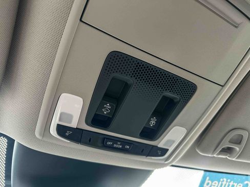 Certified 2025 Honda Pilot Touring image 39