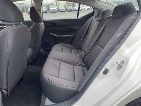 Used 2025 Nissan Altima 2.5 SV image 24