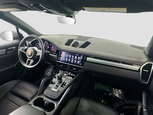 Used 2023 Porsche Cayenne Platinum Edition AWD/4WD image 31