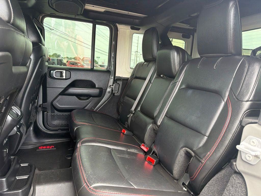 Used 2019 Jeep Wrangler Unlimited Rubicon AWD/4WD image 17