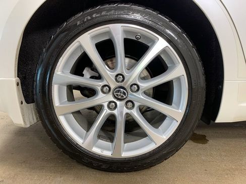 Used 2014 Toyota Avalon Limited w/ Technology Package image 39