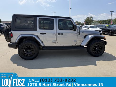 Used 2020 Jeep Wrangler Unlimited Sahara AWD/4WD image 9