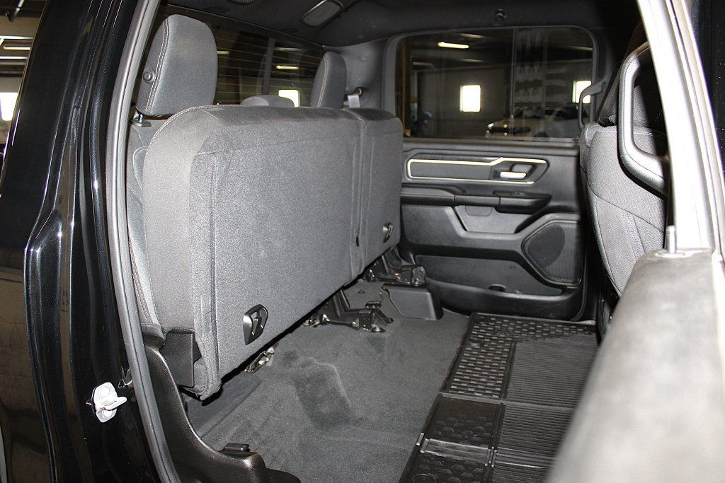 Used 2021 RAM 1500 Big Horn AWD/4WD image 34