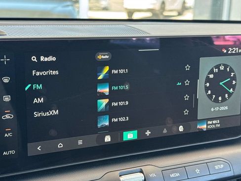 Certified 2025 Kia K4 EX FWD image 18