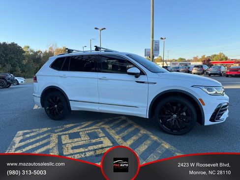 Used 2022 Volkswagen Tiguan SEL R-Line image 3