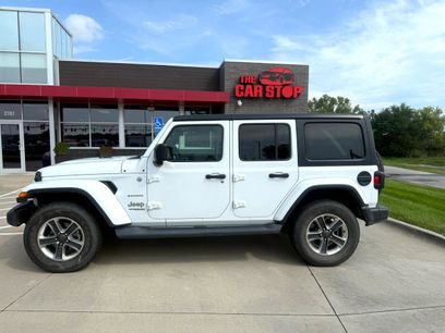 Used 2019 Jeep Wrangler Unlimited Sahara w/ Uconnect 4C Nav & Sound Group